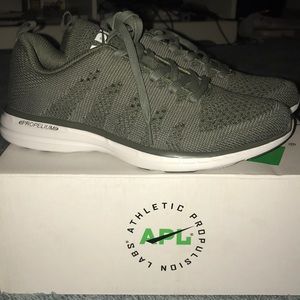NEW/NEVER BEEN WORN APL SNEAKERS
